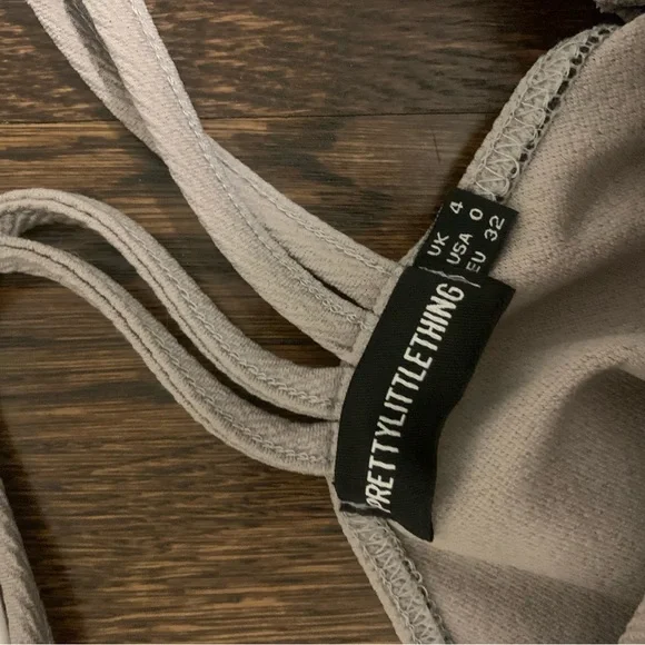 Pretty Little Thing Dress - Picture 5 of 5